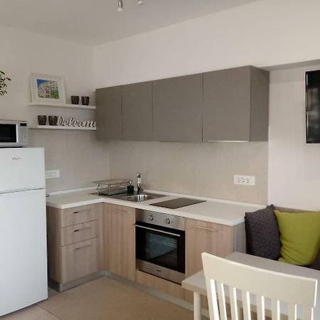 Sunsplash Apartments Пула Экстерьер фото