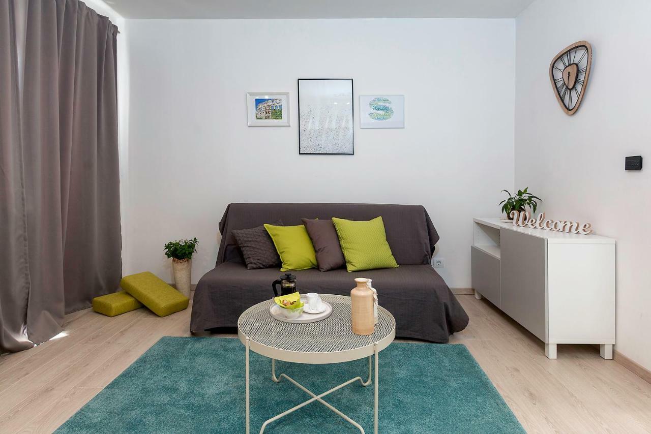 Sunsplash Apartments Пула Экстерьер фото