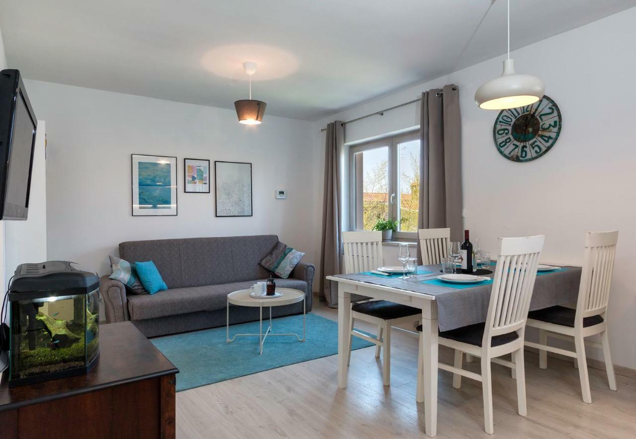 Sunsplash Apartments Пула Экстерьер фото